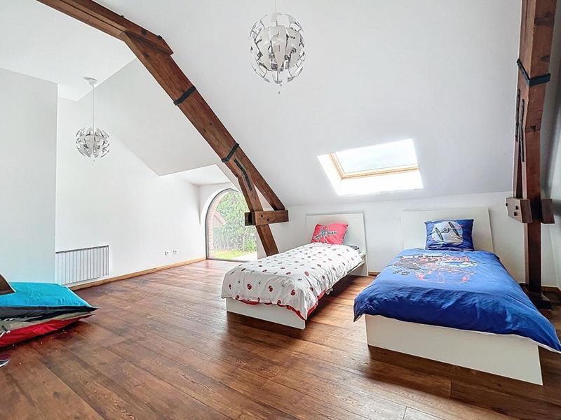 Maison - 331 m² - 7 pièces