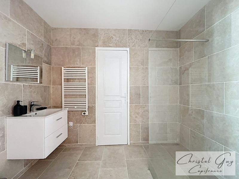 Maison - 224 m² - 7 pièces