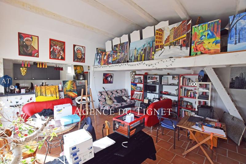 Maison - 205 m² - 7 pièces