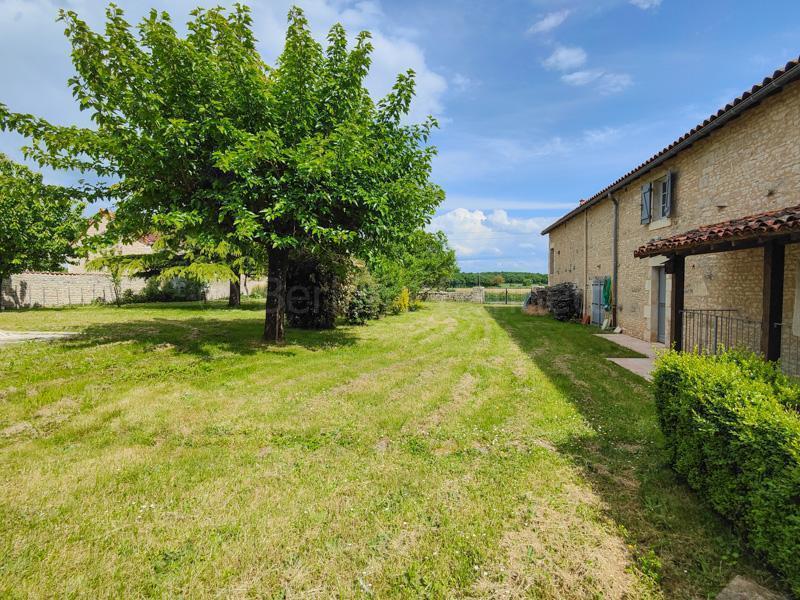 Maison en pierre - 146 m² - 4 pièces