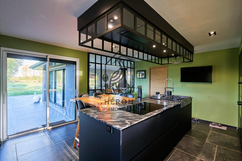 Maison - 177 m² - 5 pièces