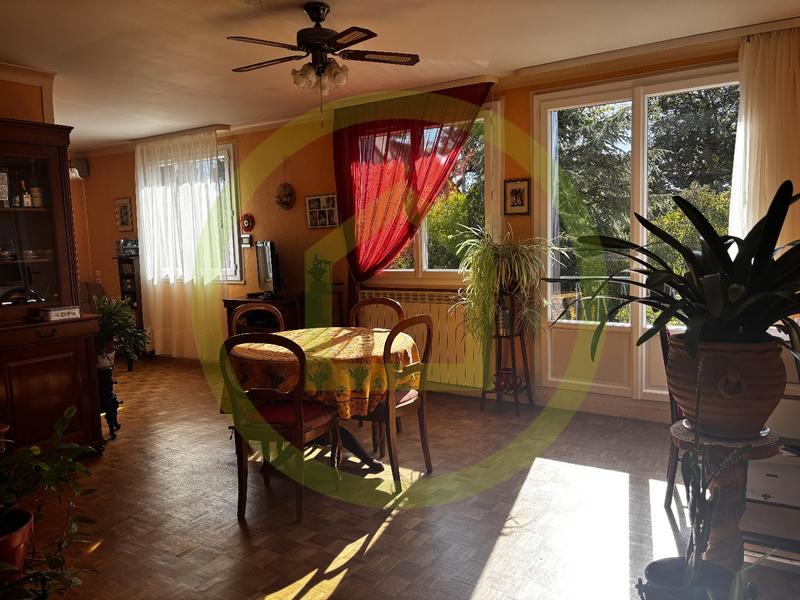 Maison - 86 m² - 6 pièces