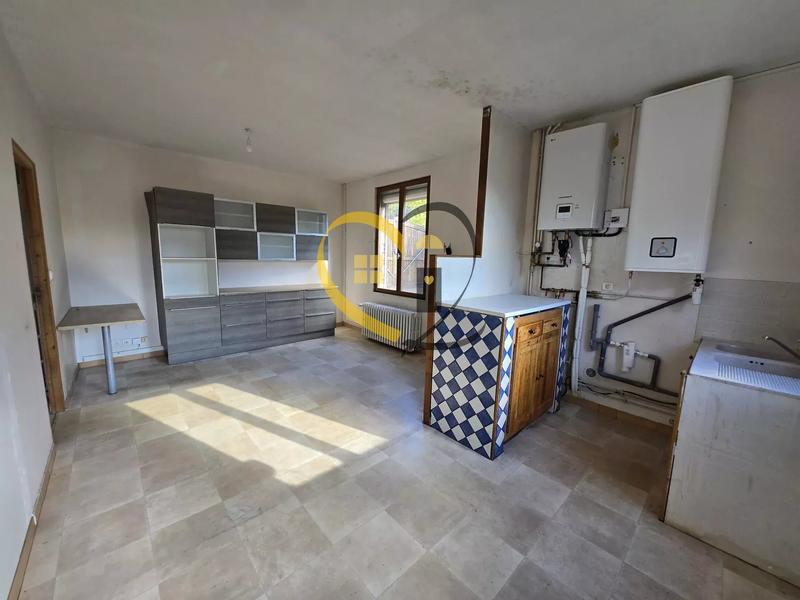 Maison - 226 m² - 11 pièces