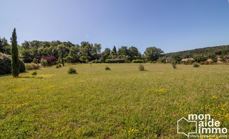 Terrain - 1 800 m²