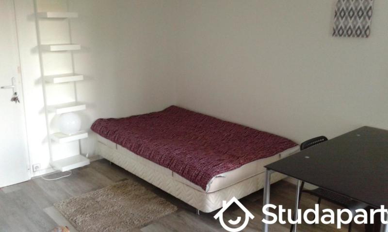 Chambre - 12 m² - 1 pièce