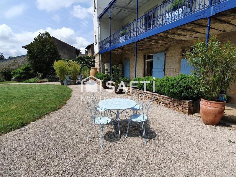 Maison - 225 m² - 6 pièces