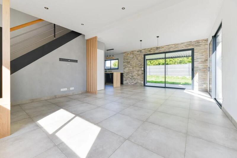 Maison - 104 m² - 4 pièces