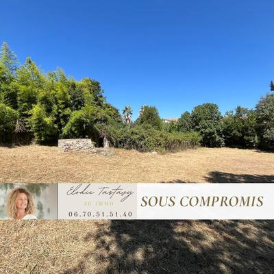Terrain constructible - 676 m²