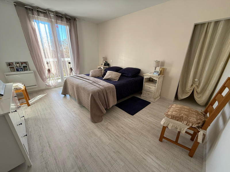 Propriété - 220 m² - 8 pièces