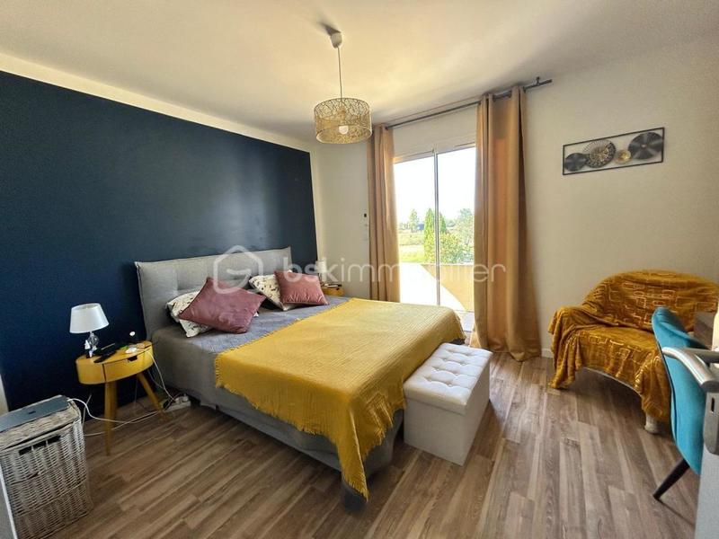 Maison traditionnelle - 201 m² - 7 pièces