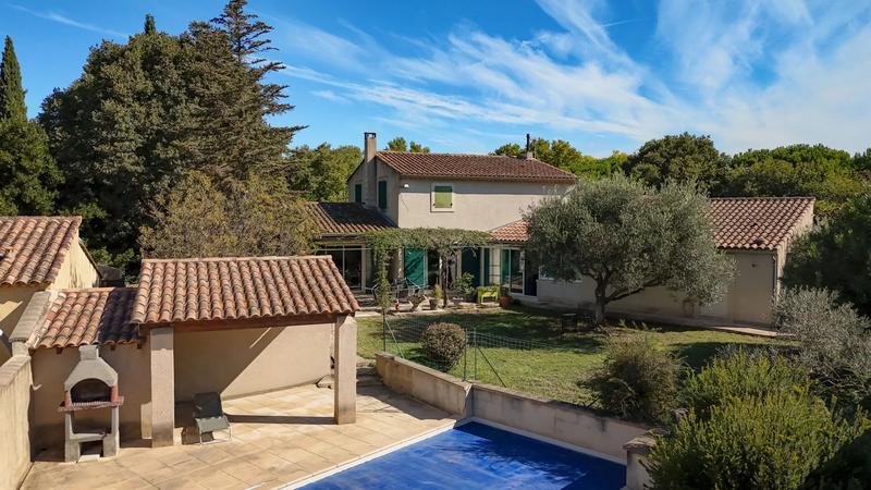 Maison - 255 m² - 3 pièces