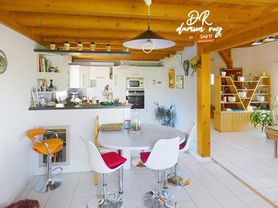 Maison - 174 m² - 8 pièces