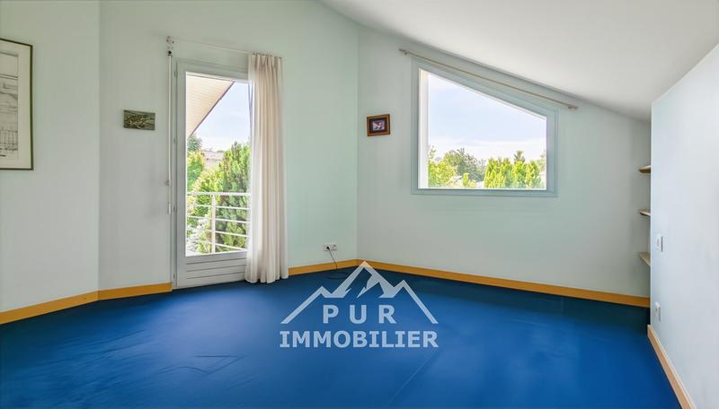 Maison - 206 m² - 6 pièces