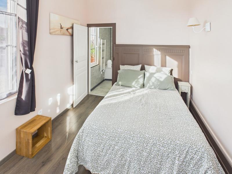 Maison - 320 m² - 12 pièces