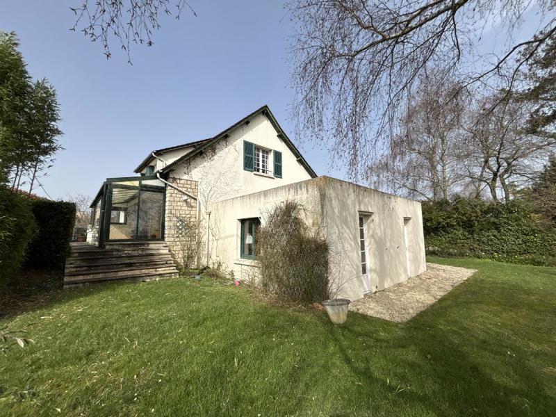 Pavillon - 218 m² - 10 pièces