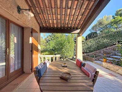 Maison - 207 m² - 5 pièces