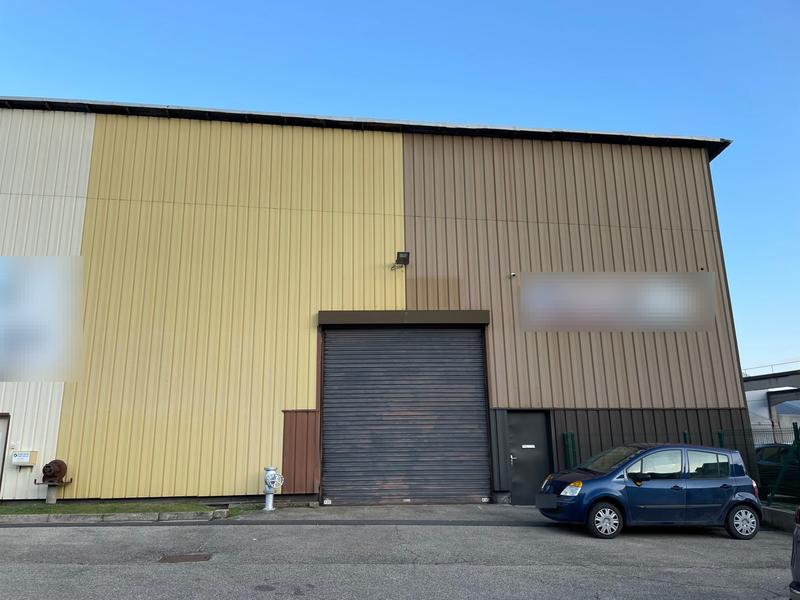 Local d'activités - 670 m²