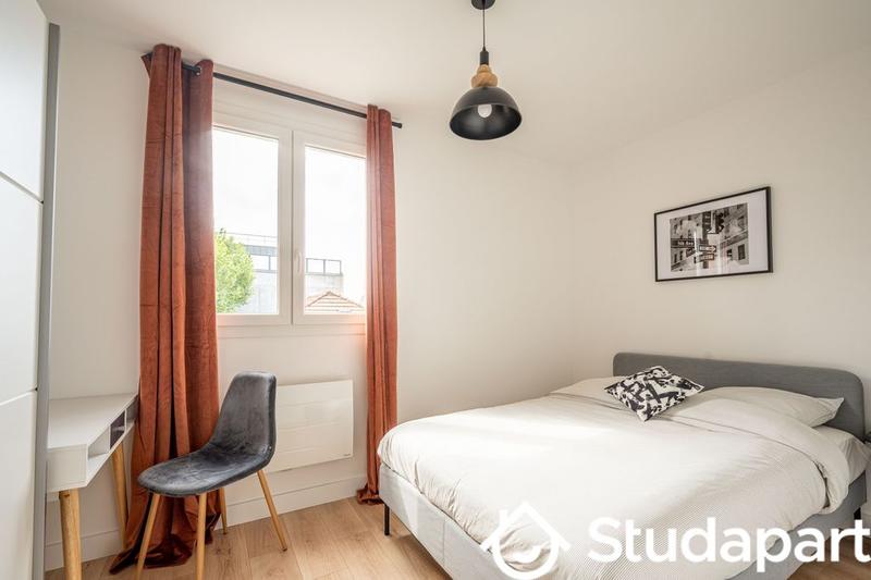 Chambre - 75 m² - 1 pièce