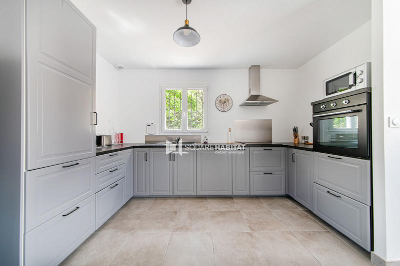 Maison - 110 m² - 4 pièces