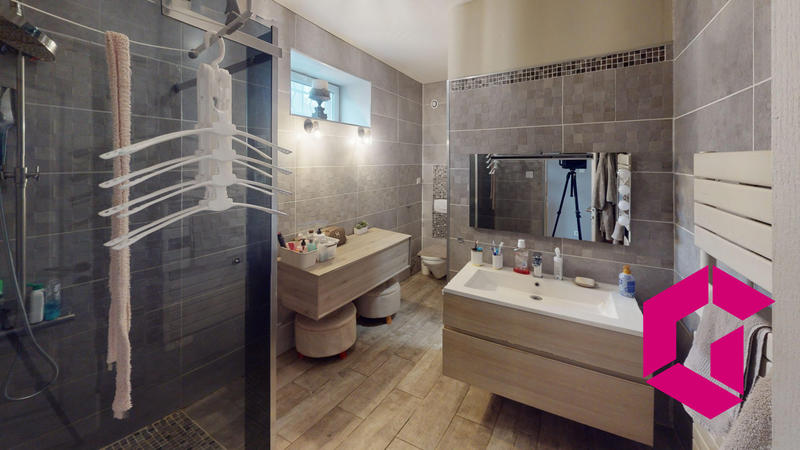 Maison - 160 m² - 7 pièces