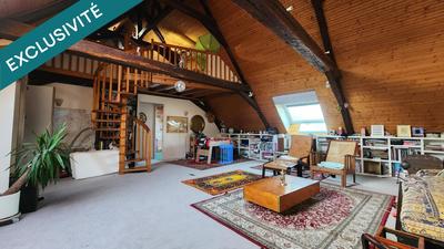 Appartement - 210 m² - 9 pièces