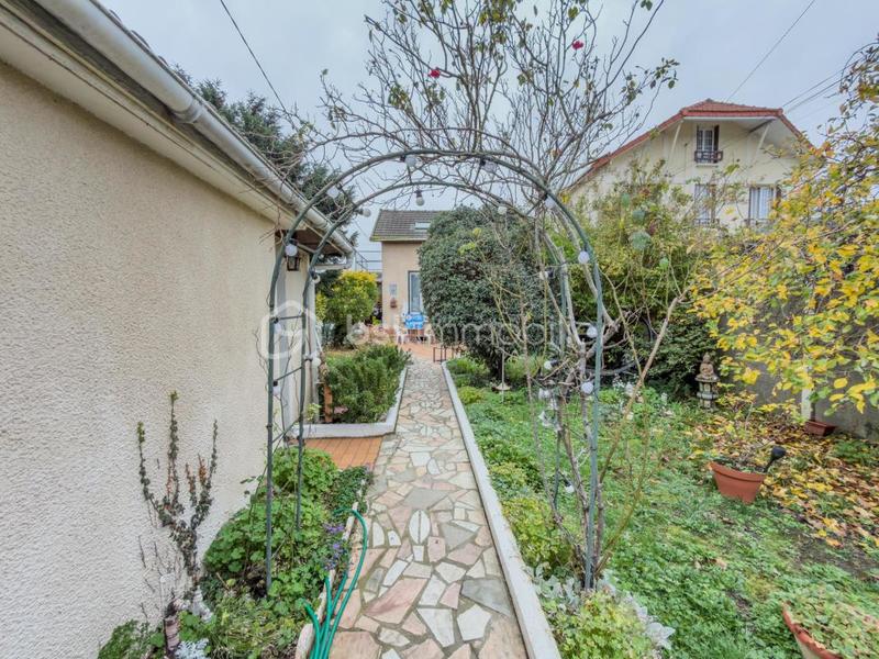 Maison - 110 m² - 5 pièces