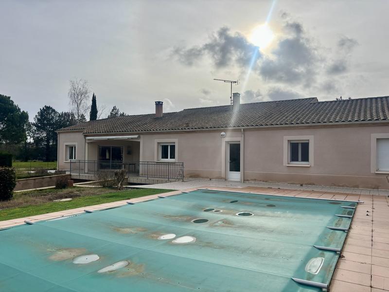 Villa - 209 m² - 4 pièces