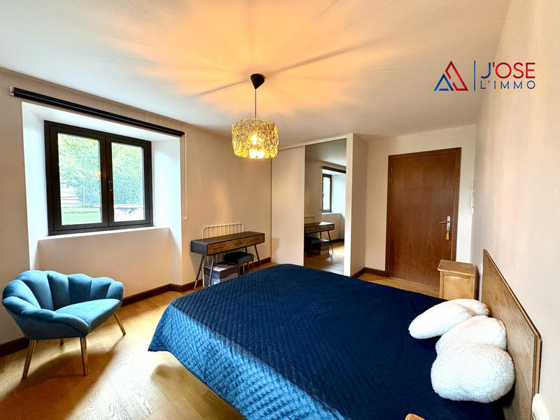 Maison - 228 m² - 7 pièces