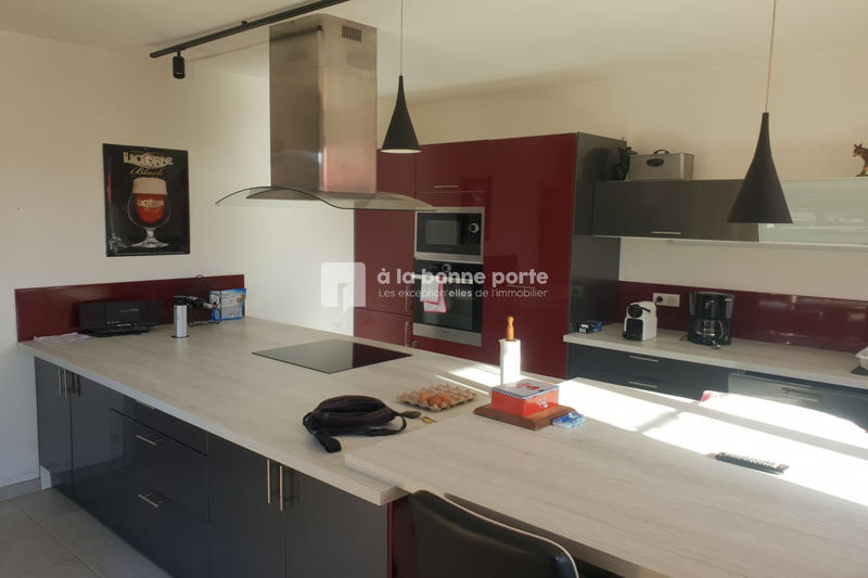 Maison - 273 m² - 6 pièces