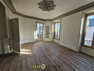 Appartement - 125 m² - 5 pièces