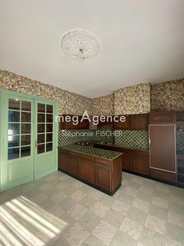 Maison - 236 m² - 9 pièces