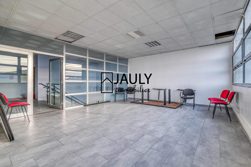 Local commercial - 6 825 m²