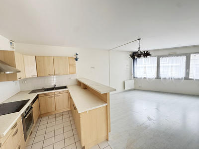 Appartement - 98 m² - 5 pièces