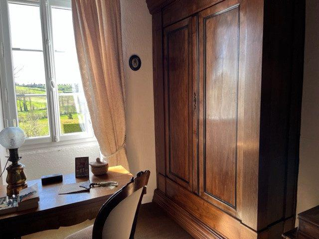 Maison traditionnelle - 170 m² - 7 pièces