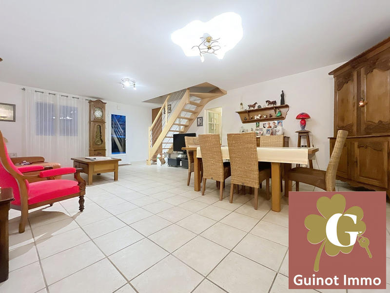 Maison - 158 m² - 5 pièces