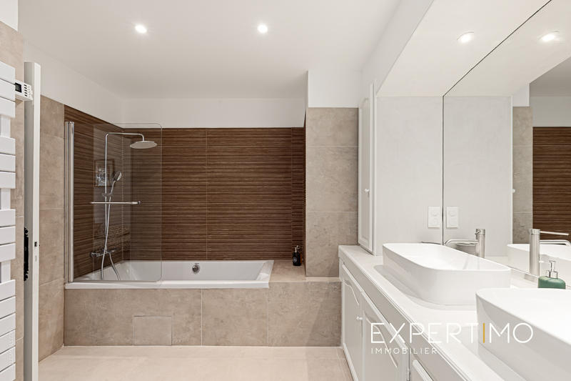 Bastide - 220 m² - 5 pièces