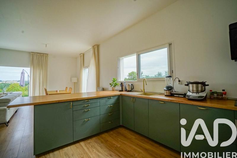 Maison - 121 m² - 5 pièces