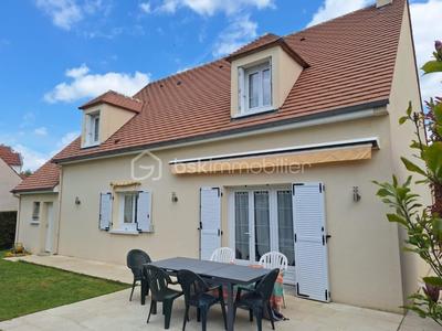 Maison - 157 m² - 8 pièces