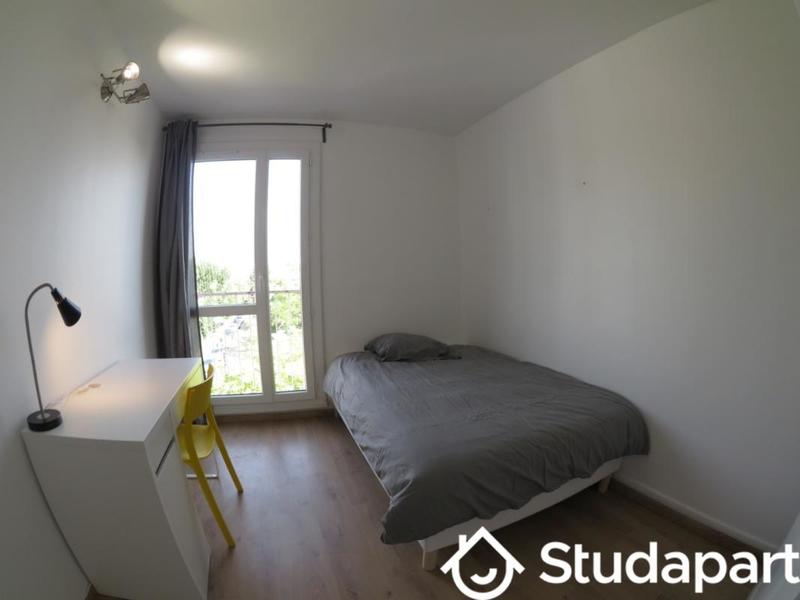 Chambre - 10 m² - 1 pièce