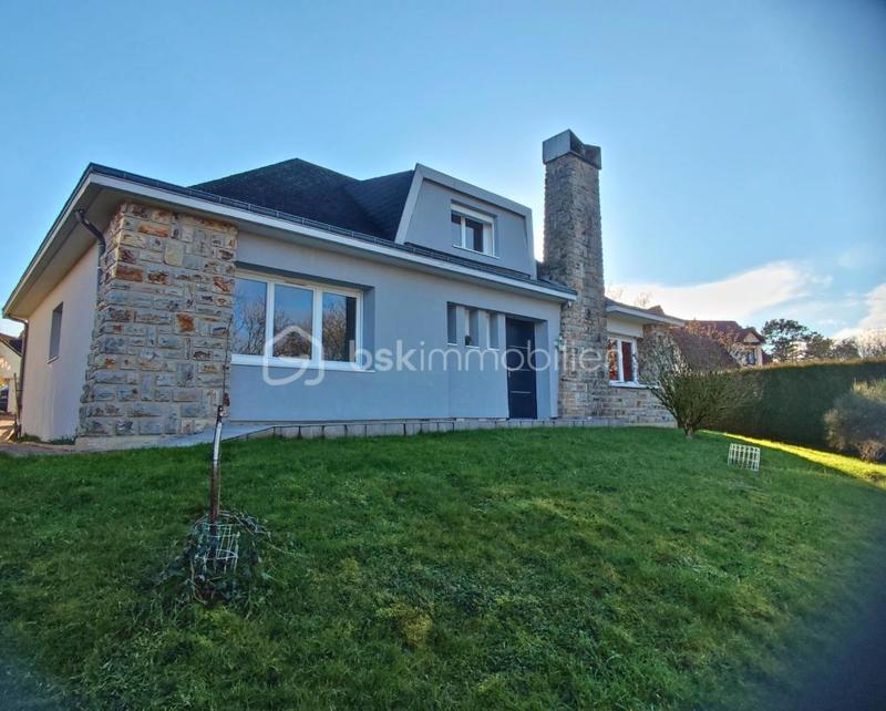 Maison de village - 138 m² - 6 pièces