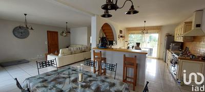 Maison - 252 m² - 10 pièces