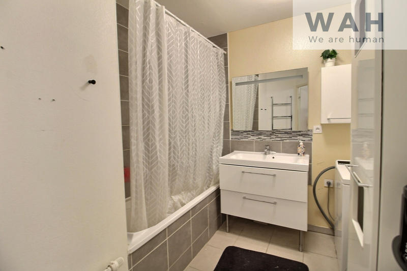 Appartement - 75 m² - 4 pièces