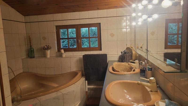 Propriété - 146 m² - 6 pièces