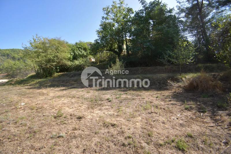 Terrain constructible - 1 490 m²