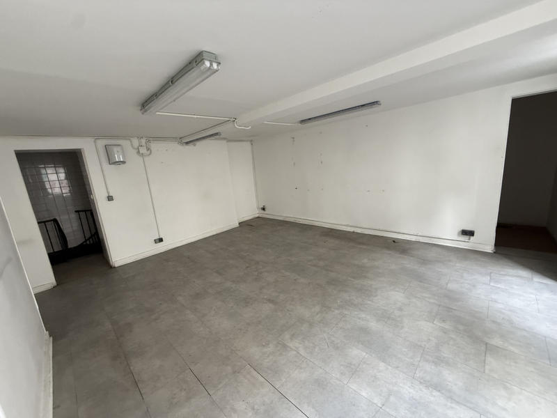 Magasins - 160 m²