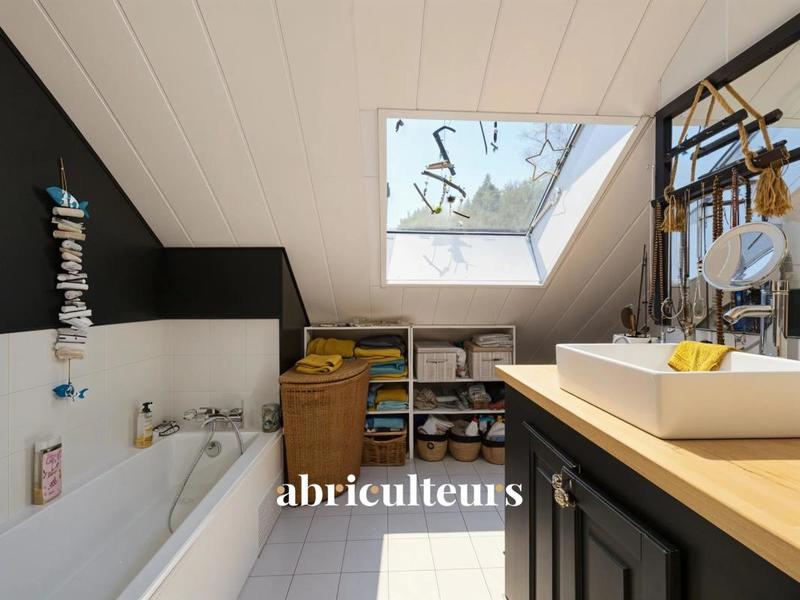 Maison ancienne - 433 m² - 16 pièces