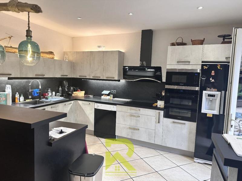 Appartement - 164 m² - 4 pièces