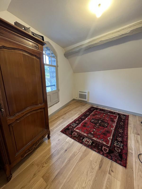 Maison - 240 m² - 10 pièces