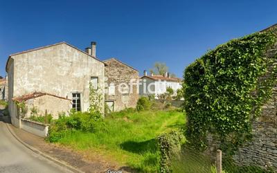 Maison - 250 m² - 3 pièces