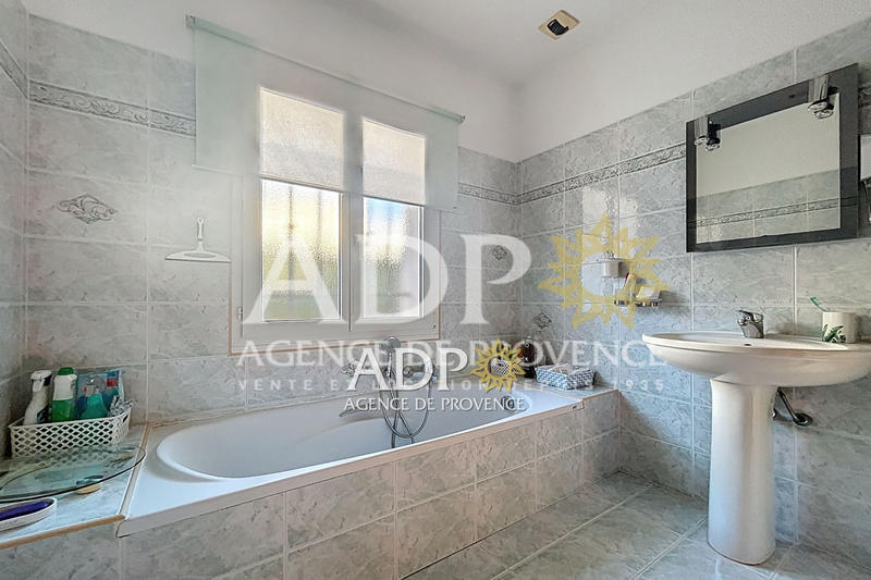 Maison - 174 m² - 4 pièces